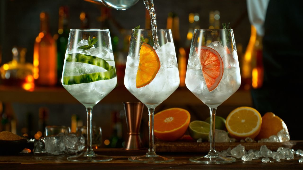 Explorando la cultura local Gintonic en Salou